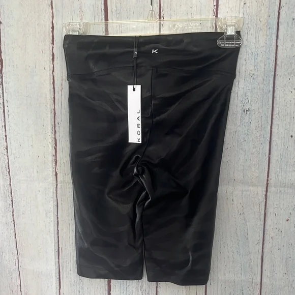 NWT Densonic High Rise Gouffre Short in Black Zebra - Picture 4 of 6